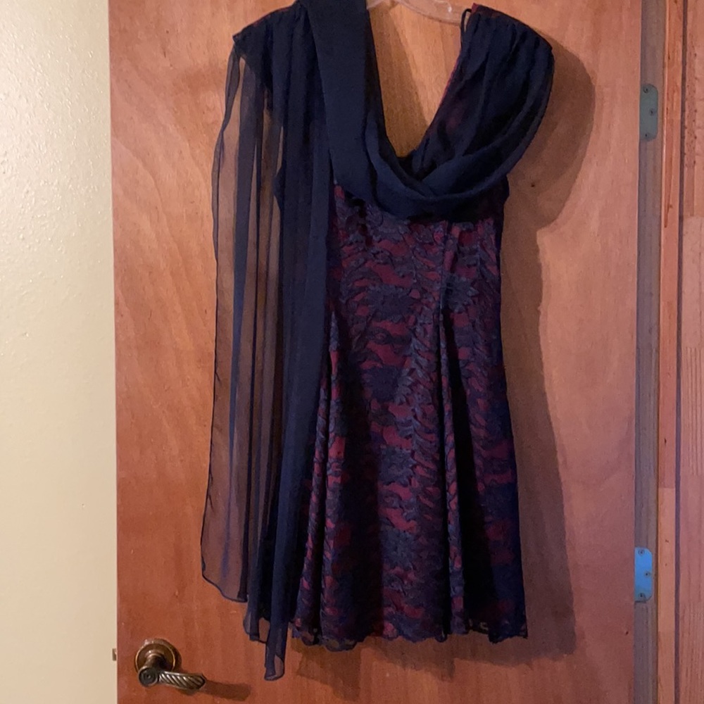 Randm Nights Glamorous dress & long chiffon scarf attached to shoulders (mlb-tp)